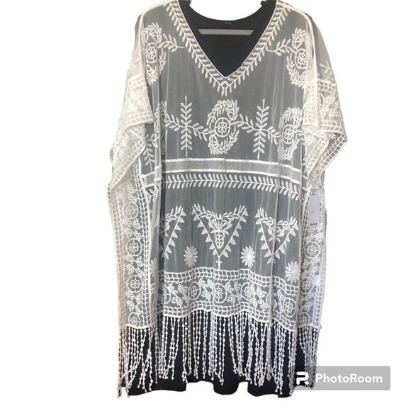 Anthropologie Tops - Anthropologie Kindred Semi Sheer Embroidered Crochet Lace Cover Up Overpiece